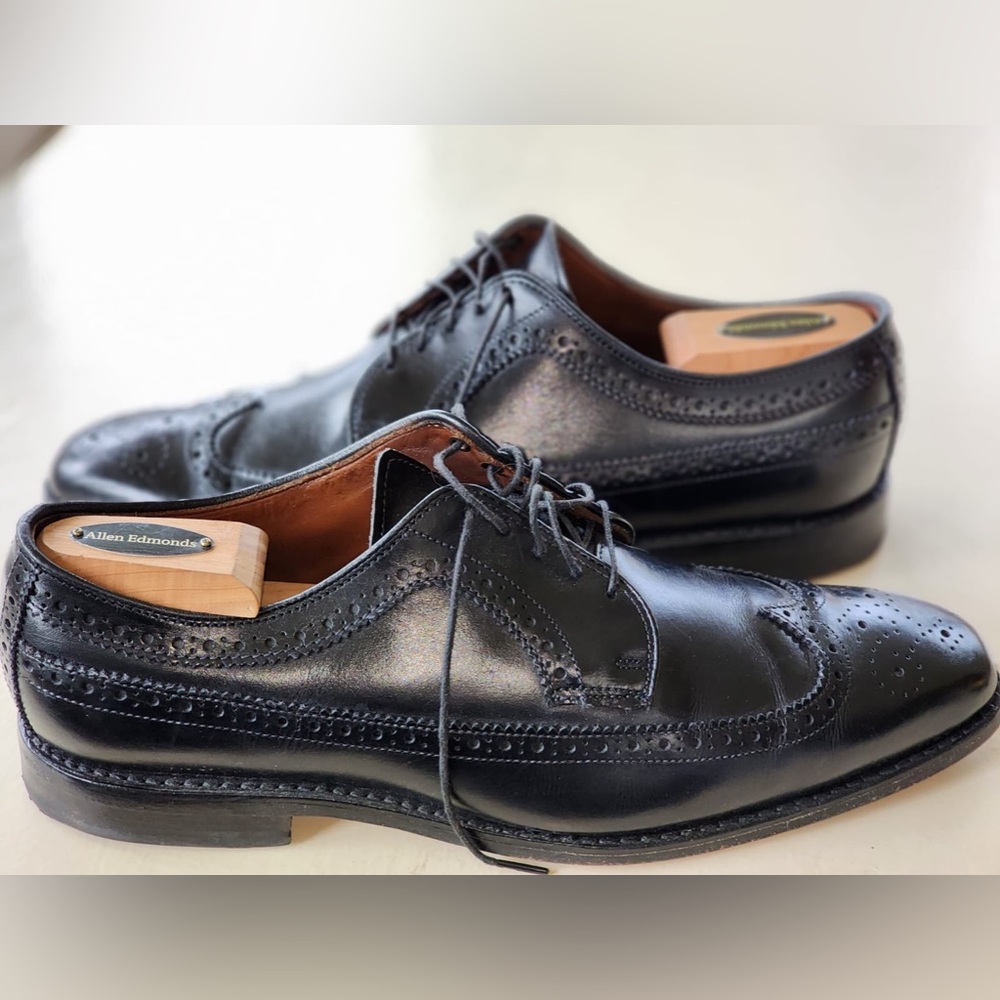 Allen Edmonds ‘Larchmont’ Black Wingtip dress shoes